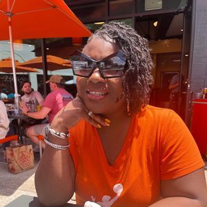 Meet your Posher, Vanessa